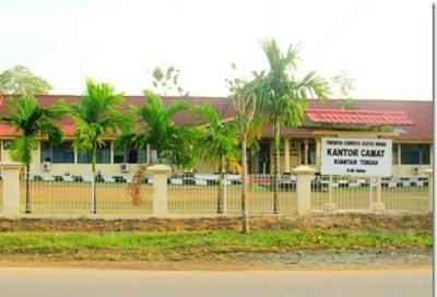 Pemerintahan Kecamatan Kuantan Tengah Berhasil Menciptakan Lingkungan Bersih